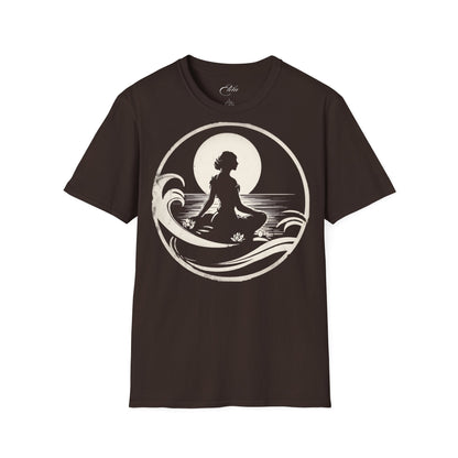 Frau Am Wasser T-Shirt