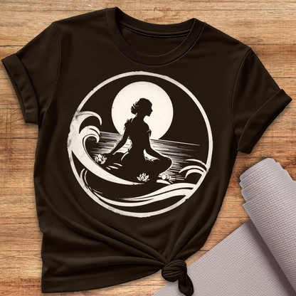 Frau Am Wasser T-Shirt