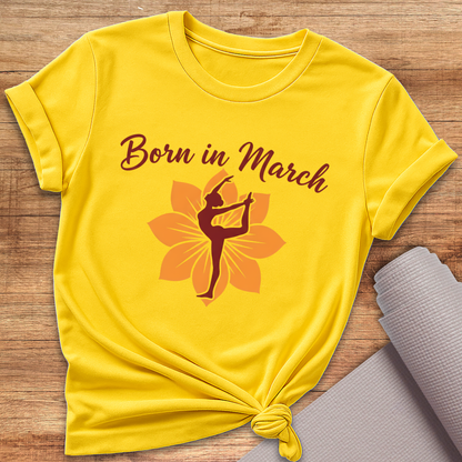 In März geboren T-Shirt